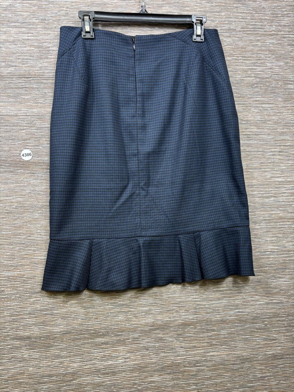 White House Black Market Pencil Skirt 8 Navy Black Houndstooth Ruffle Academia